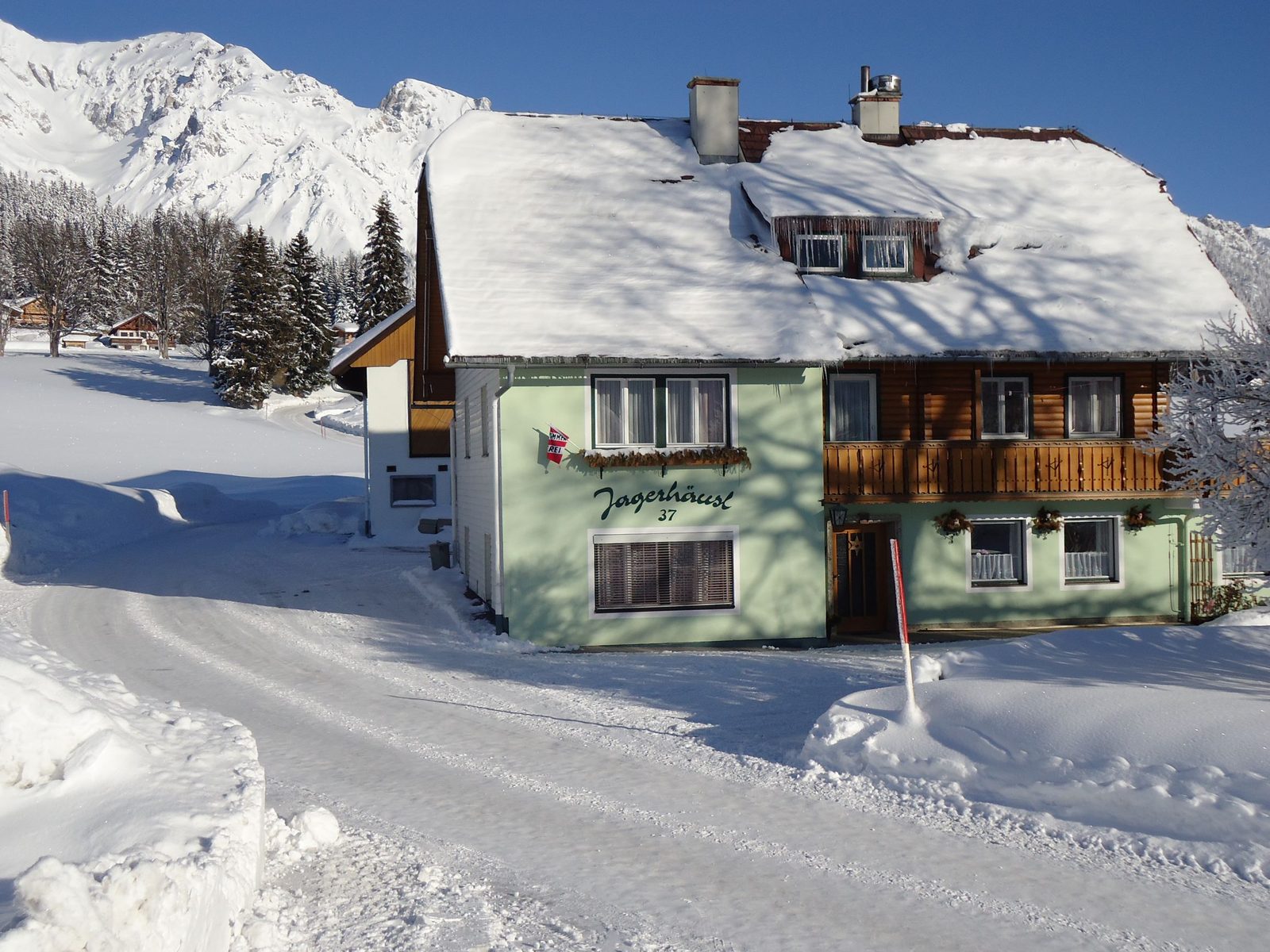Das Jagerhäusl verschneit im Winter